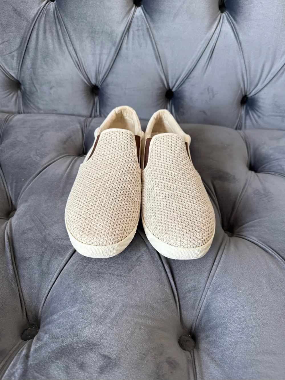 Tommy Bahama Men’s Mesh Slip-On Sneakers Cream Beige Casual Shoes Size 9.5